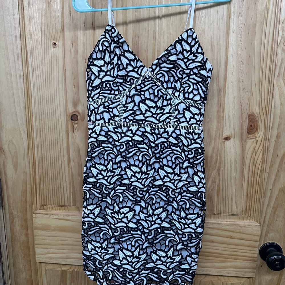 Elegant Black and White Patterned Dress